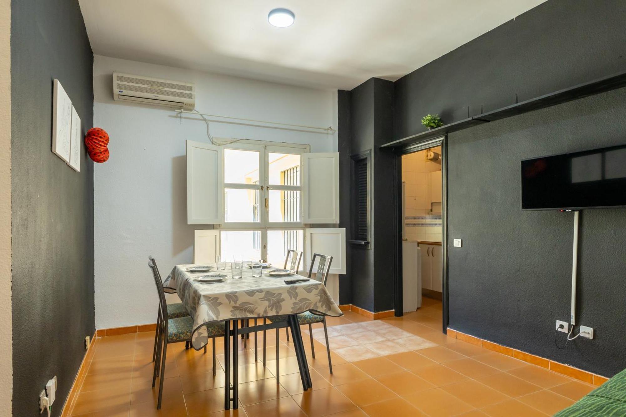 Conde Center Premium Suites, Free Parking 塞维利亚 外观 照片